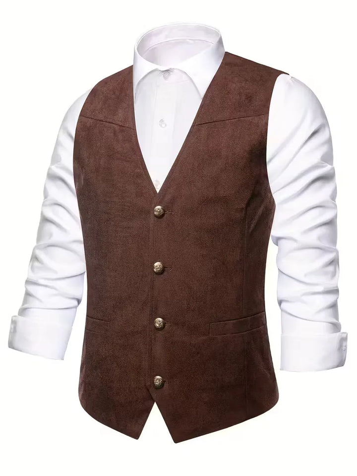 Getailleerd heren gilet met V-hals en knopen, accentueert de lichaamsbouw van de man.
