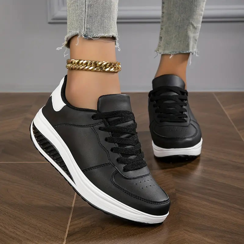 Modieuze dames casual sneakers met een stijlvol design. Comfortabele dagelijkse veterschoenen.