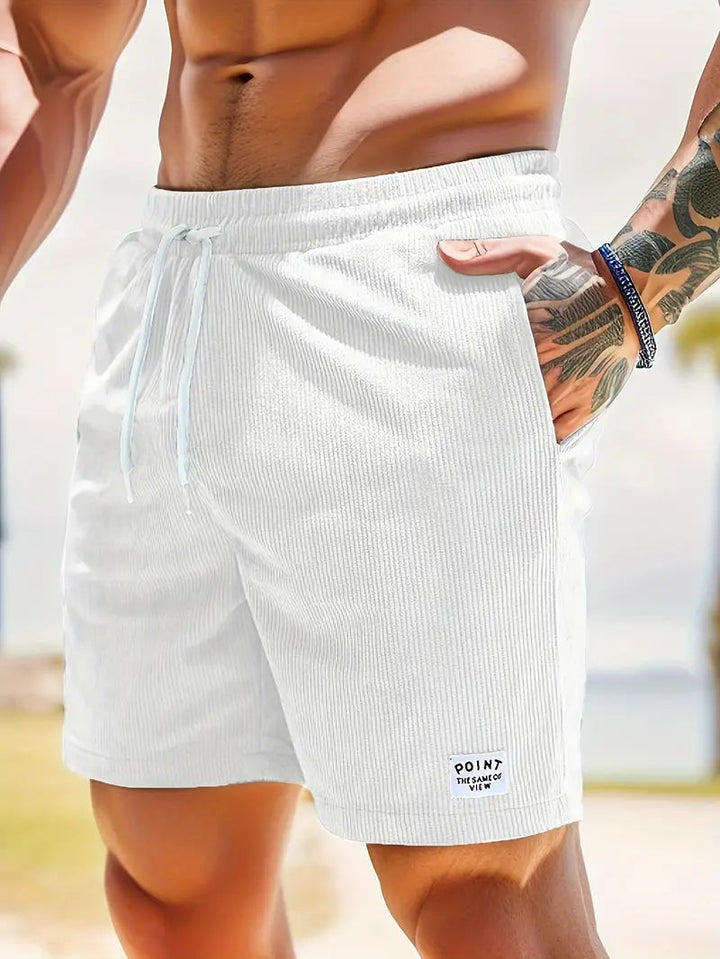 Sportieve heren shorts, comfortabel en verstelbaar, perfect voor warme zomerdagen als vrijetijdskleding.