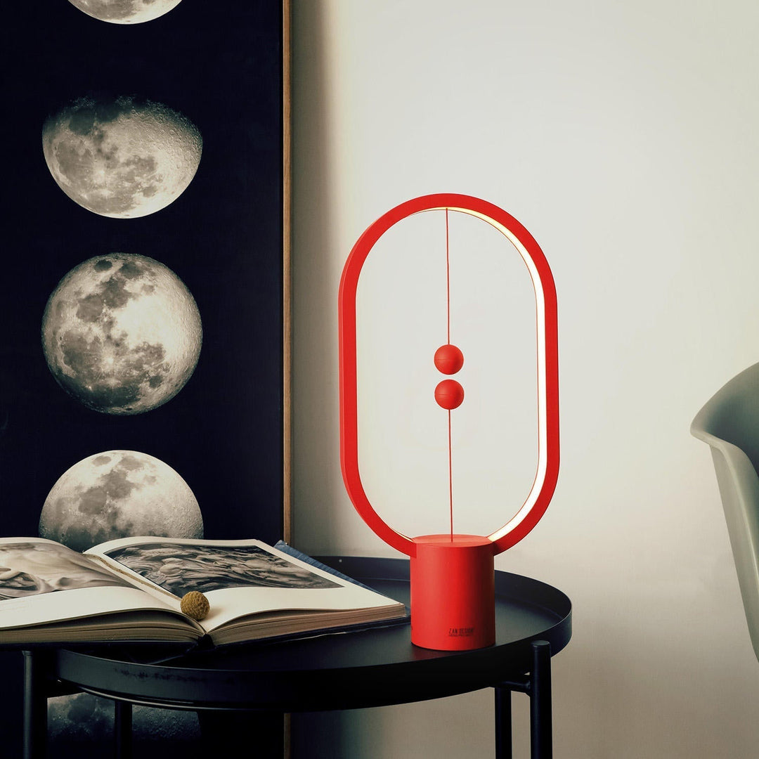 Draadloze LumiGlow LED bureaulamp met magnetische bevestiging; functionele, moderne verlichting.
