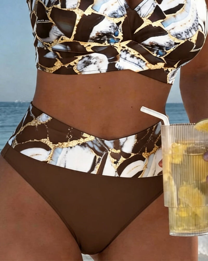 Zwarte sexy dames bikini, hoge taille broekje, tijdloze zwemkleding voor zomer.