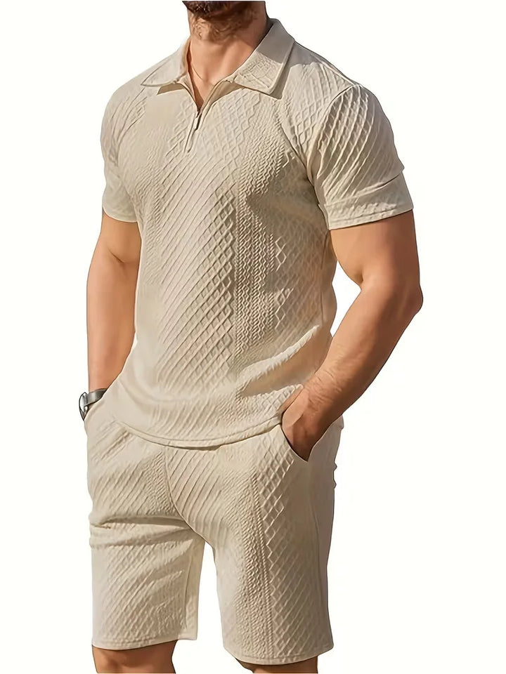 Heren zomer poloshirt met rits & shorts. Tweedelige casual set voor vrijetijd, comfortabel en stijlvol.
