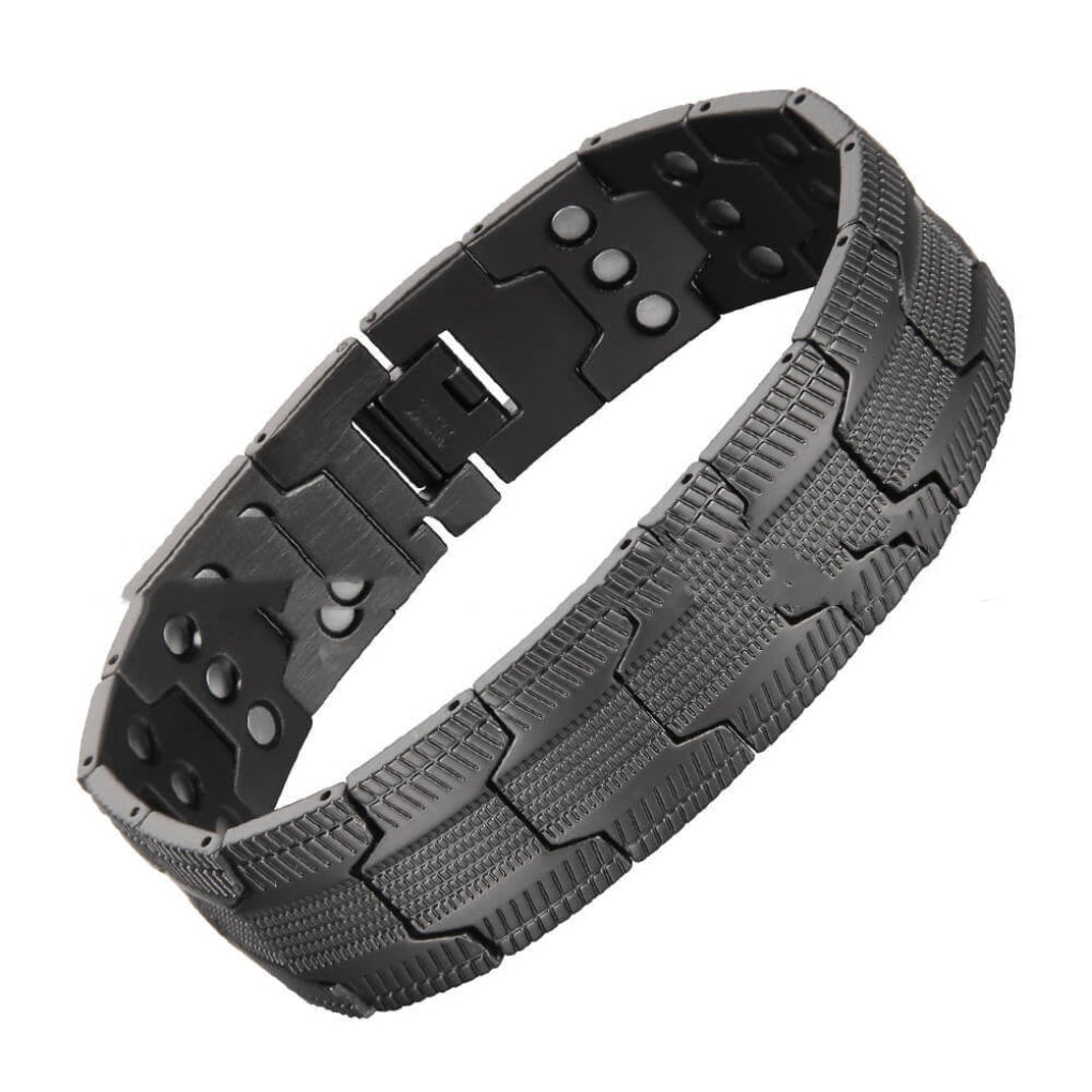Stijlvolle roodkoperen herenarmband; een breed en modern accessoire, perfect voor de modebewuste man.