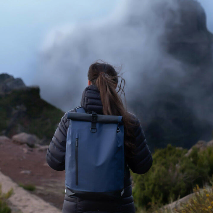 Duurzame reisaccessoire MultiBag™ voor fietsvakanties en outdoor avonturen, waterdicht design.