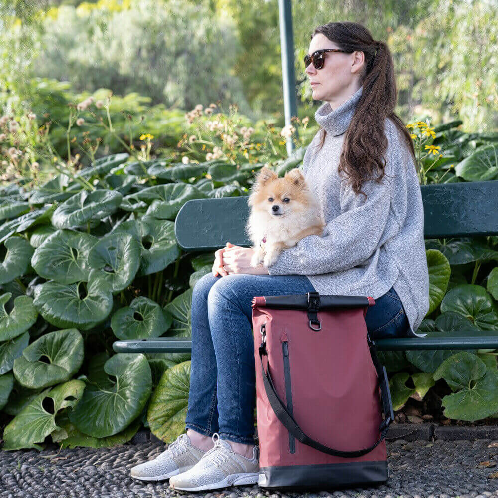 Stijlvolle MultiBag™ fietstas & rugzak in lichtgrijs, waterdicht en modern design.