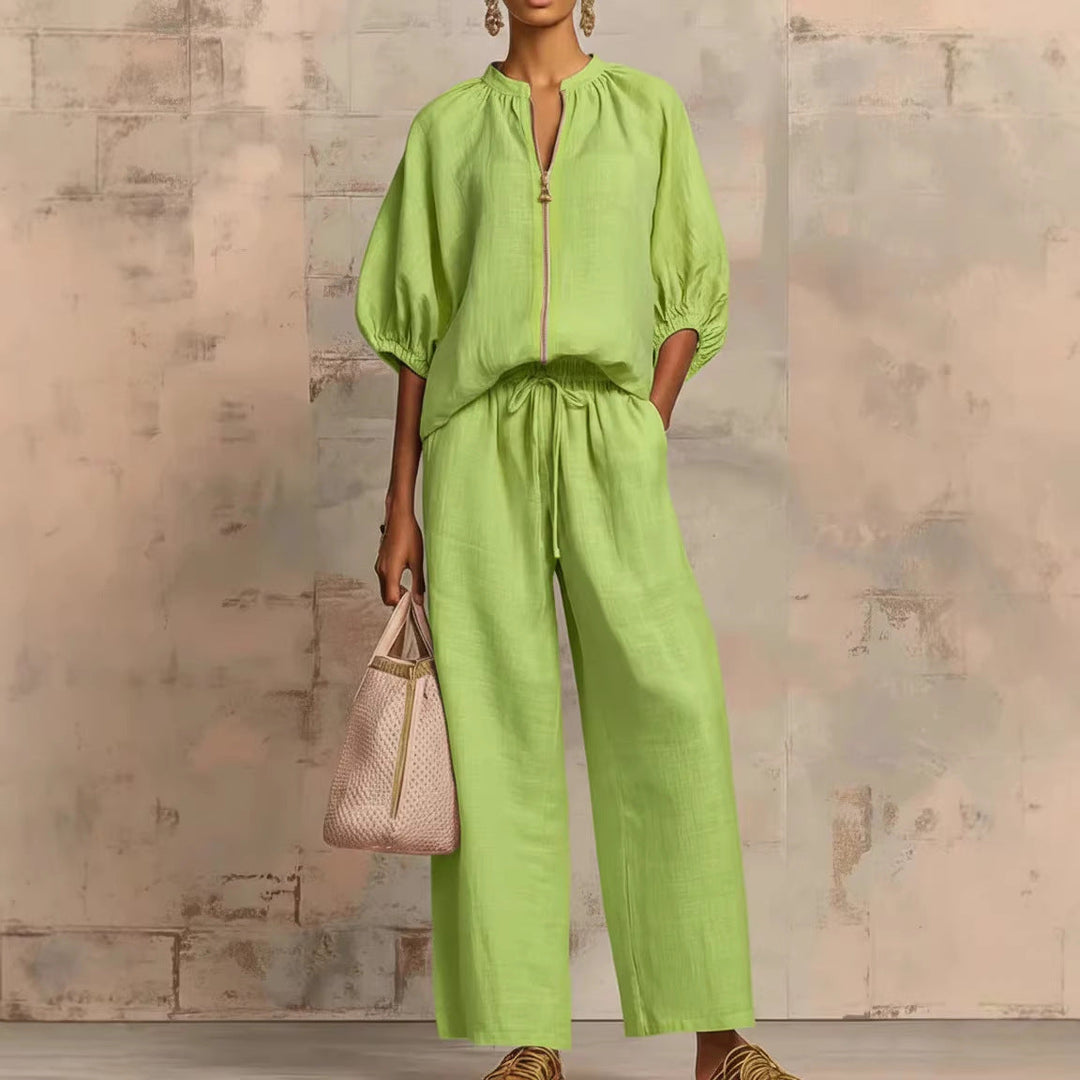 Lichtgewicht dames broekset voor lente en zomer: comfortabele top met rits en wijde pijpen, casual en chique.