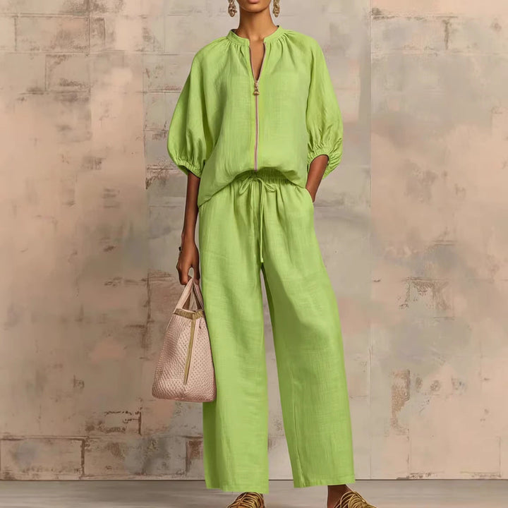 Lichtgewicht dames broekset voor lente en zomer: comfortabele top met rits en wijde pijpen, casual en chique.