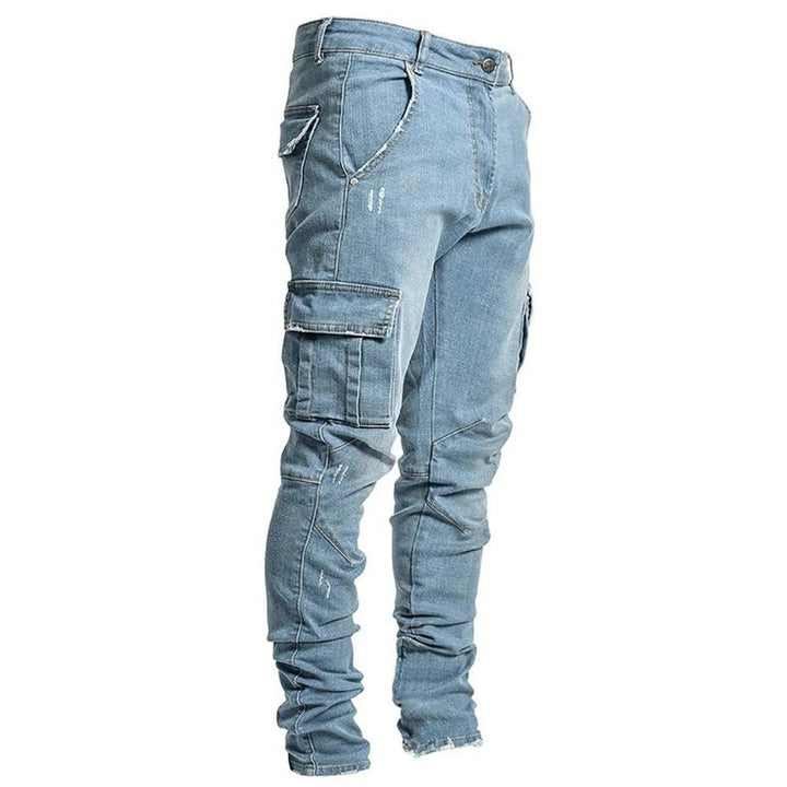 Blauwe heren cargo broek, casual en comfortabel, met ruime praktische zakken voor dagelijks gebruik.