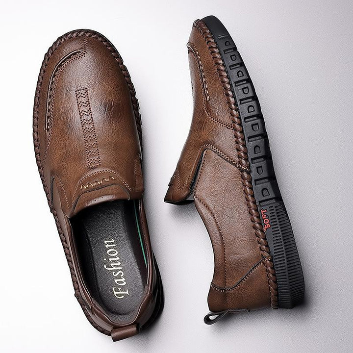 Elegante heren leren mocassins in zwart. Stijlvolle loafers, perfect voor casual en dagelijkse voetmode.