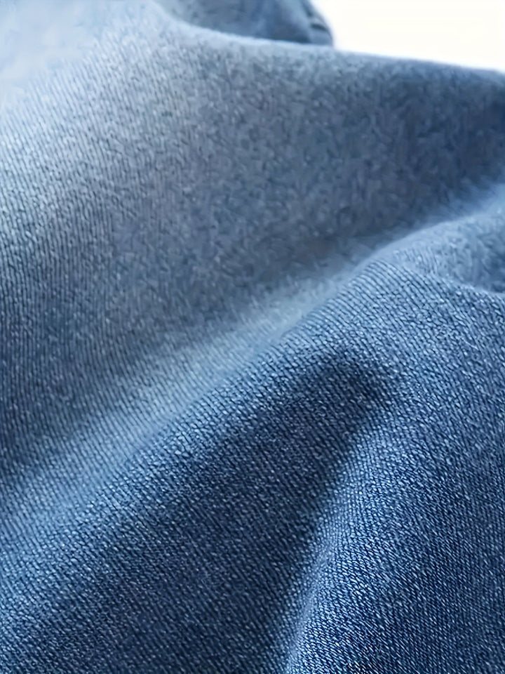 Finn herenjeans, normale pasvorm. Blauwe jeans voor dagelijks comfort en een casual look. Essentiële klassieke herenmode.