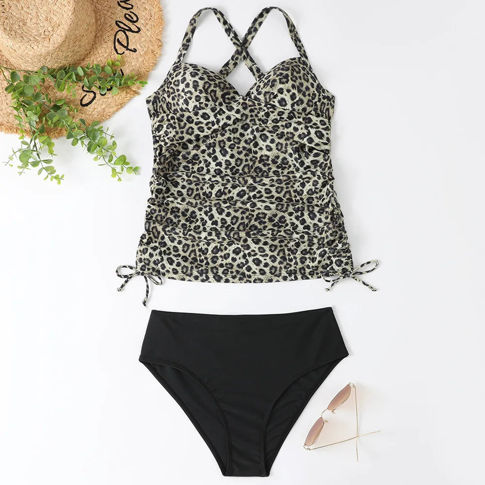 "Flatterende V-Hals Tankini Set dames, effen kleur, elegant design, comfortabele pasvorm voor strand en zwembad."