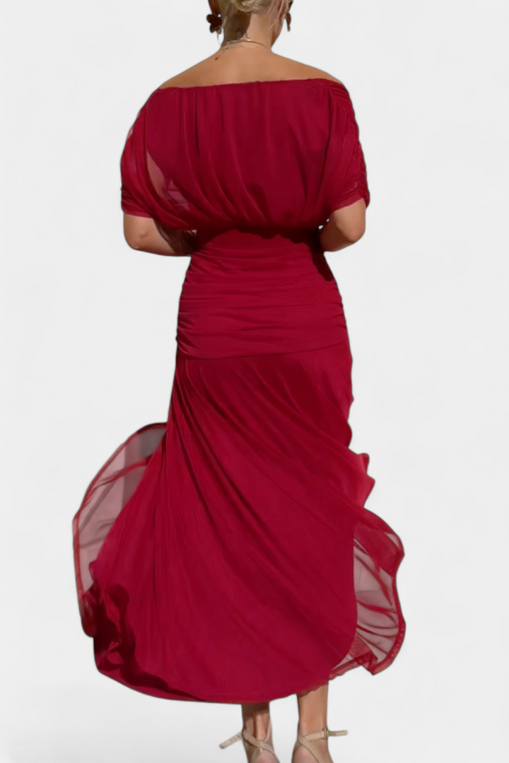 Elegante wikkeljurk voor dames met V-hals en midi-lengte. Voor een chique en comfortabele stijl.