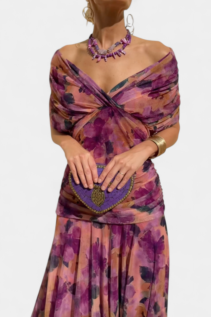 Stijlvolle V-hals overwrap midi-jurk voor dames. Een veelzijdige avondjurk of elegante casual jurk.
