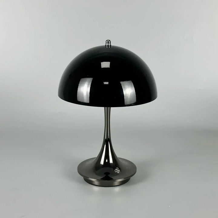 Stijlvolle BloomGlow bloemknop lamp in een andere kleur. Dimbare draadloze LED design tafellamp.