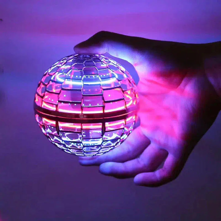 Unisex vliegbal met heldere LED-lichtjes, leuk en ontwikkelend interactief speelgoed voor binnen en buiten.