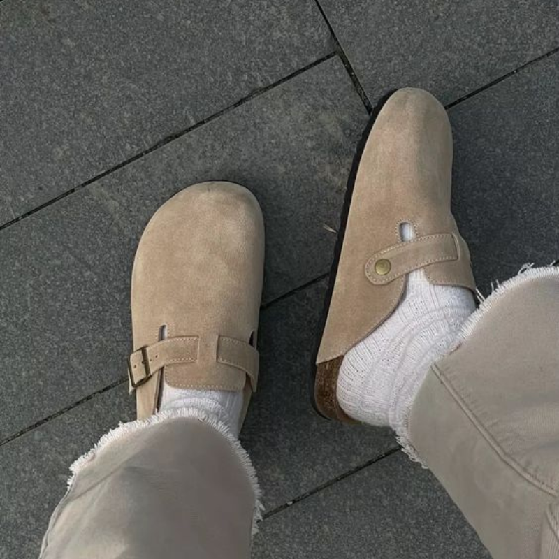 Veelzijdige open sandalen voor dames en heren. Comfortabele zomerschoenen voor elke gelegenheid.