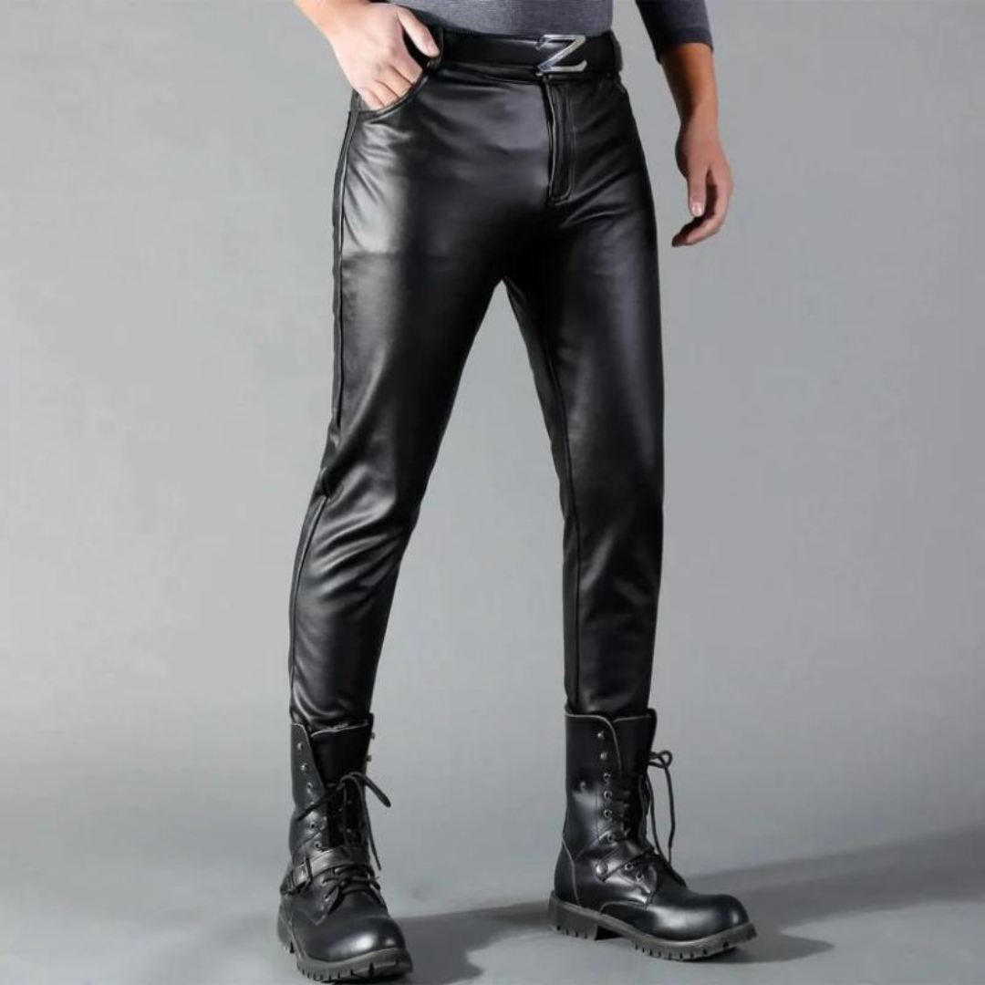 Zwarte heren stretch leren broek, luxe en stijlvol voor herenmode, comfortabel en premium.