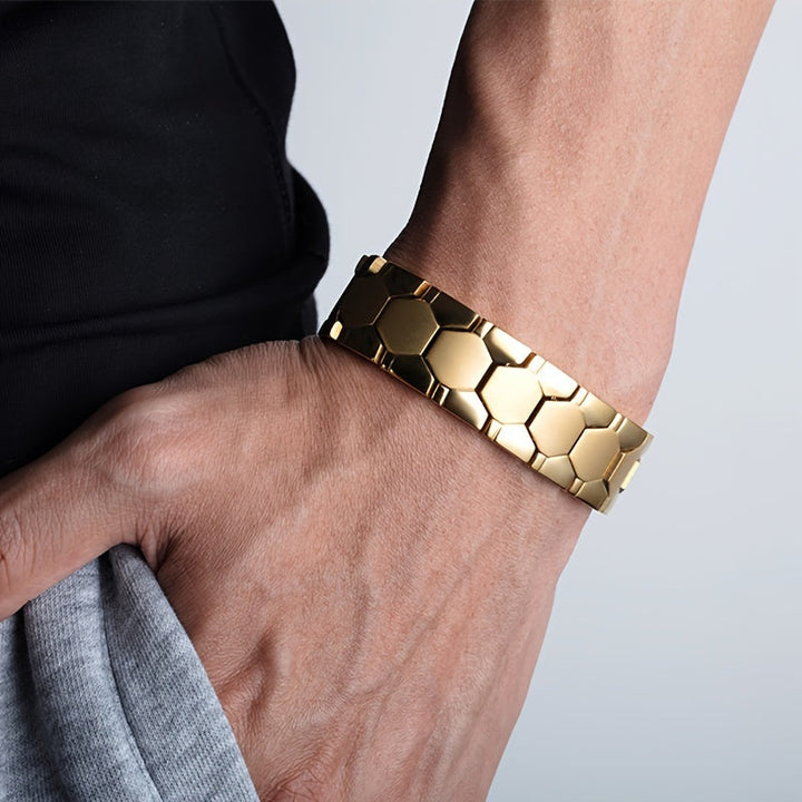 Titanium herenarmband met matte en glanzende afwerking, toont de robuuste en duurzame kwaliteit.