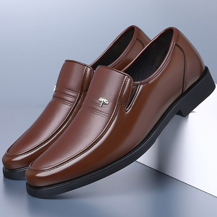 Zwarte Mason heren loafers. Elegante instappers voor smart casual. Lichtgewicht en comfortabel.