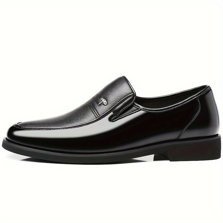 Lichtgewicht bruine Mason heren loafers. Comfortabele instappers, perfect voor warme dagen en een casual look.