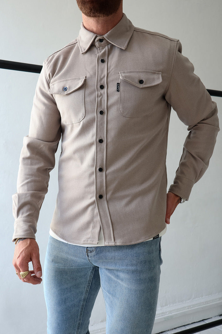 Lichtgewicht heren casual shirt, perfect voor lente- en zomeroutfits. Modieus en ademend comfort.