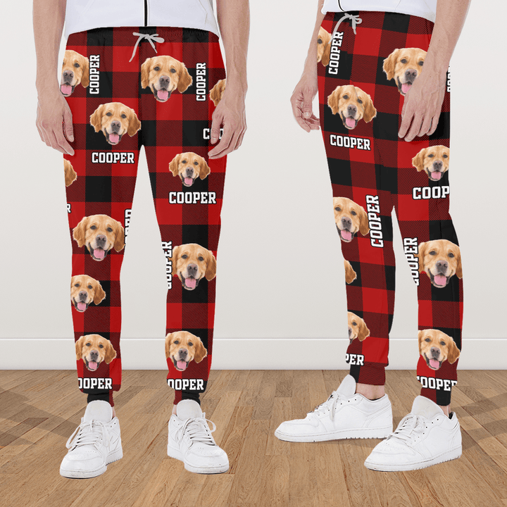 Comfortabele gepersonaliseerde joggingbroek voor hondeneigenaren. Unieke custom sweatpants met eigen hondenfoto.
