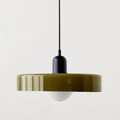 "Geometrische Bauhaus plafondlamp van glas in levendige kleuren, artistiek design voor moderne interieurs."