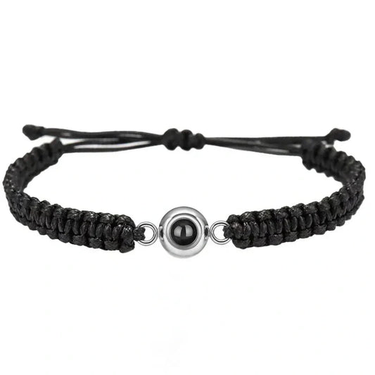 "Gepersonaliseerde foto projectie armband in zwart, unieke sieraden met verstelbaar ontwerp voor persoonlijke herinneringen."