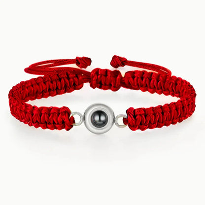 "Gepersonaliseerde foto projectie armband in zwart, unieke sieraden met verstelbaar ontwerp voor persoonlijke herinneringen."