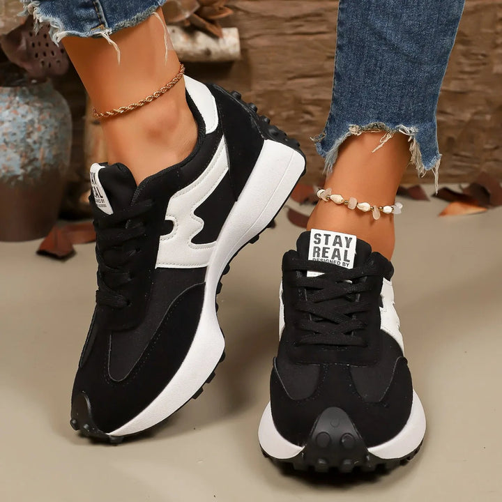 Veelzijdige dames platform sneakers, gestreept design, comfortabel voor dagelijkse trendy outfits.