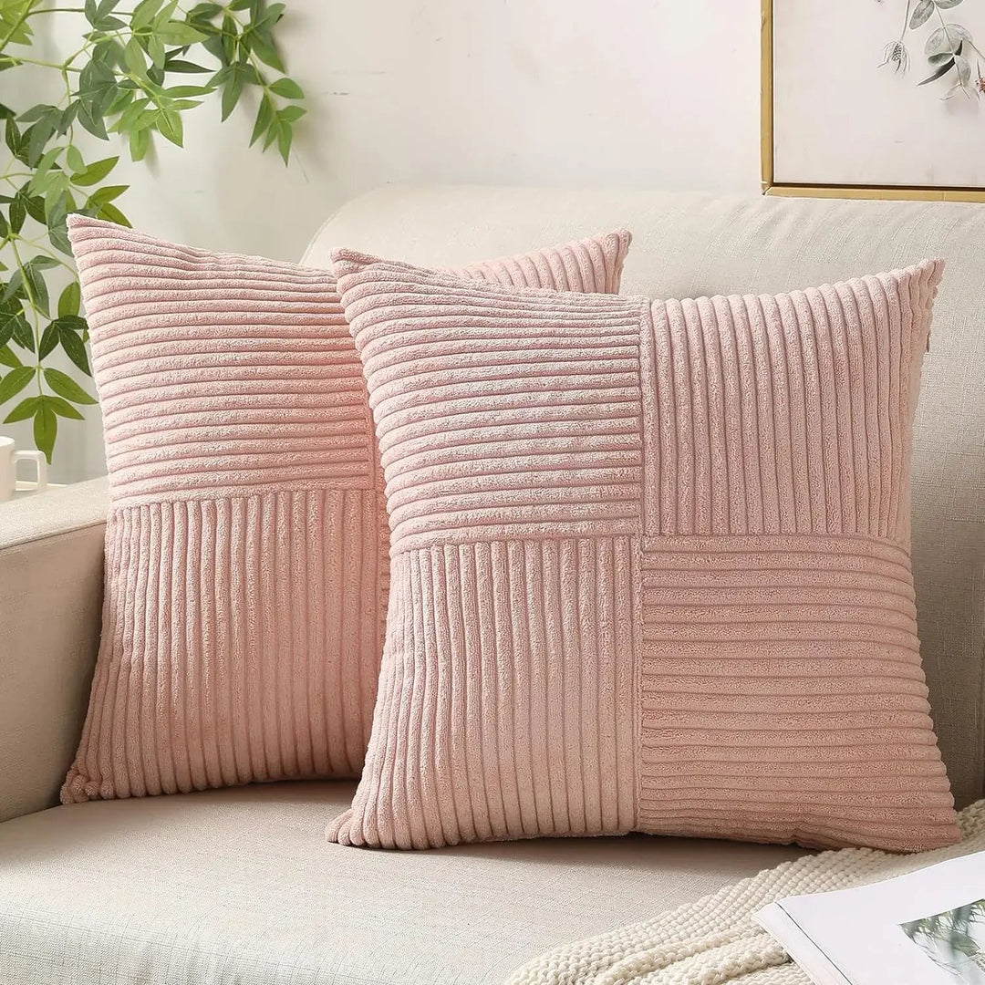 Luxueuze ribfluweel kussenhoes 45x45 cm, een elegante toevoeging aan uw textiel interieur.