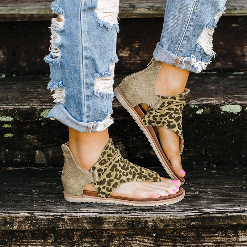 Trendy dames panter sandalen voor de zomer, combineren mode met optimale ondersteuning en comfort.