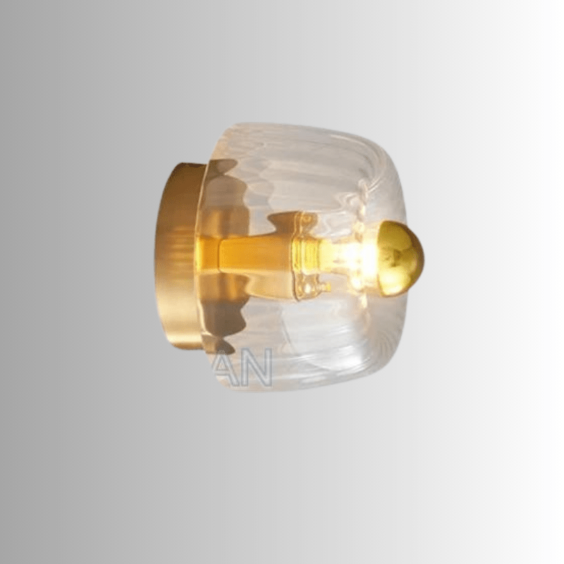 Scandinavische design wandlamp, zilverkleurig. Moderne verlichting met glazen kap, perfect voor woonkamer of gang.