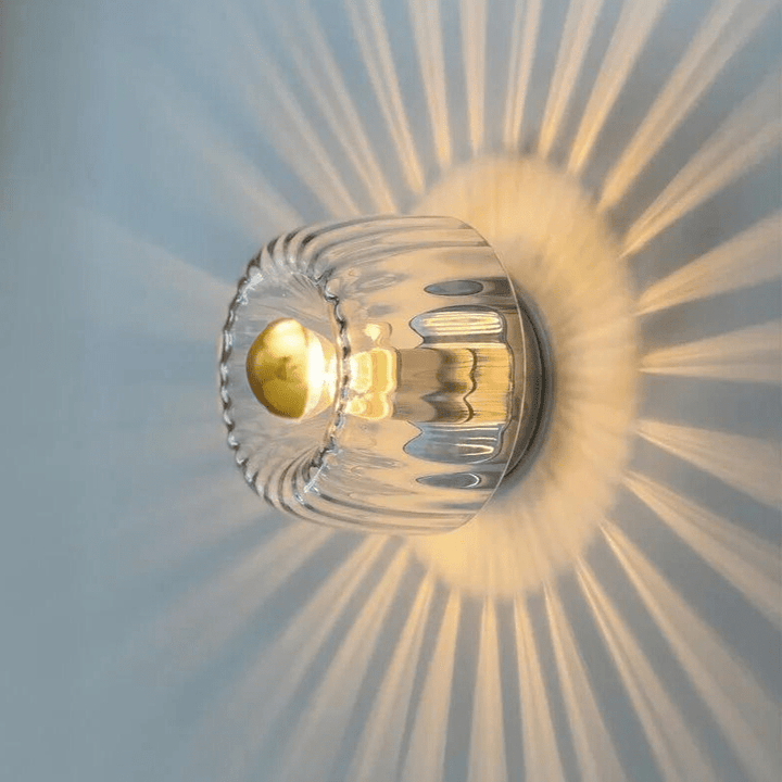Functionele design wandlamp. Scandinavisch Bauhaus, verkrijgbaar in goud of zilver, mooie verlichting voor thuis.