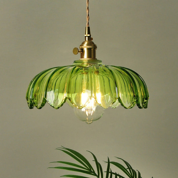 Plafondlamp met bellen design, ideaal als eetkamer of keukenverlichting.