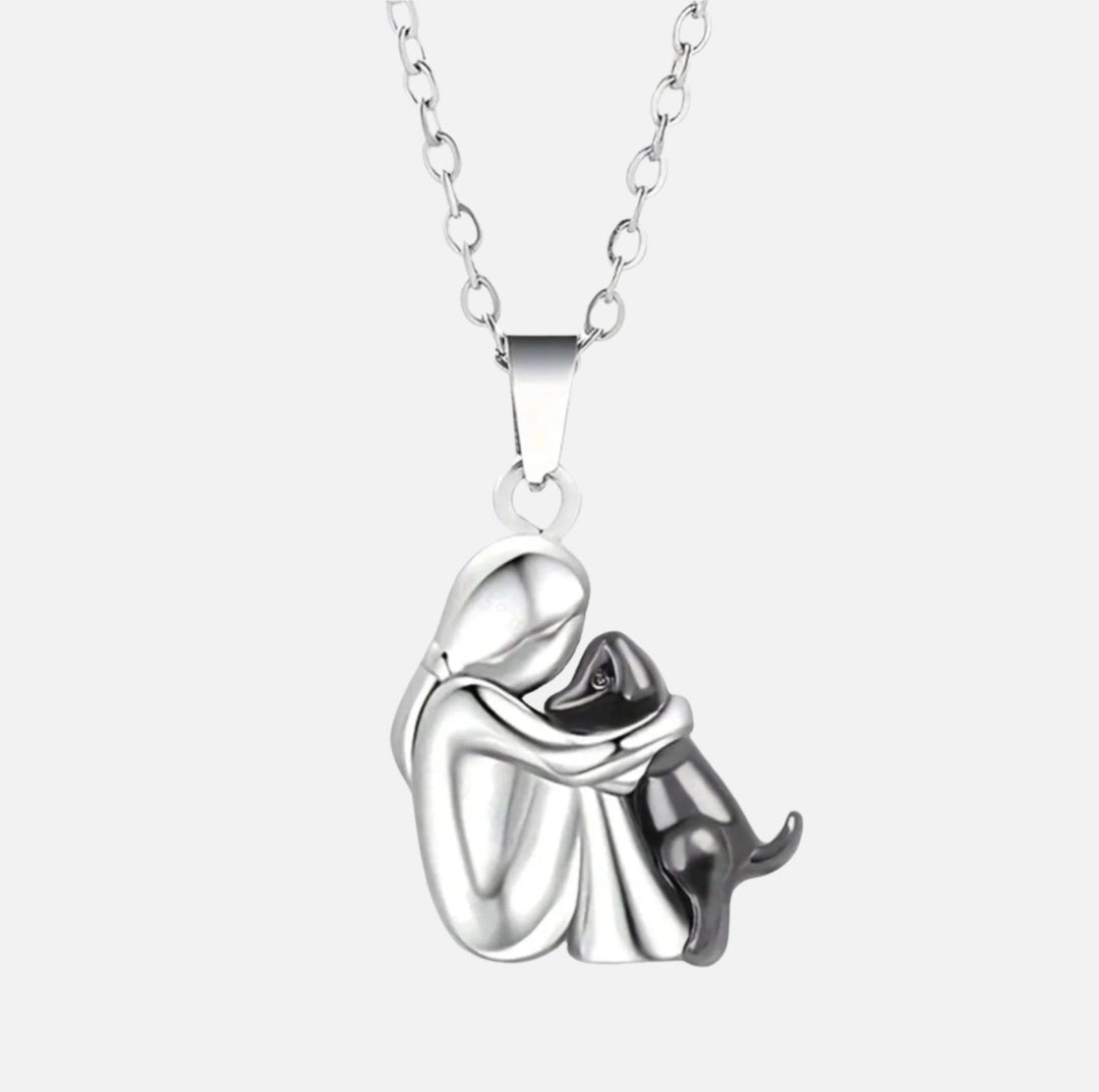 Unisex herdenkingshalsketting 'Liefdesband' voor huisdier gedragen om de nek, symbool van eeuwige band.