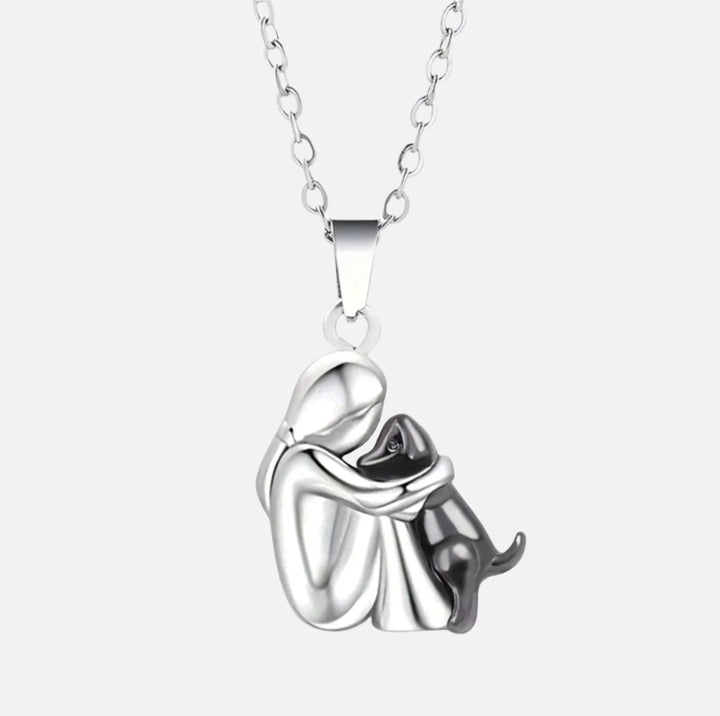 Unisex herdenkingshalsketting 'Liefdesband' voor huisdier gedragen om de nek, symbool van eeuwige band.