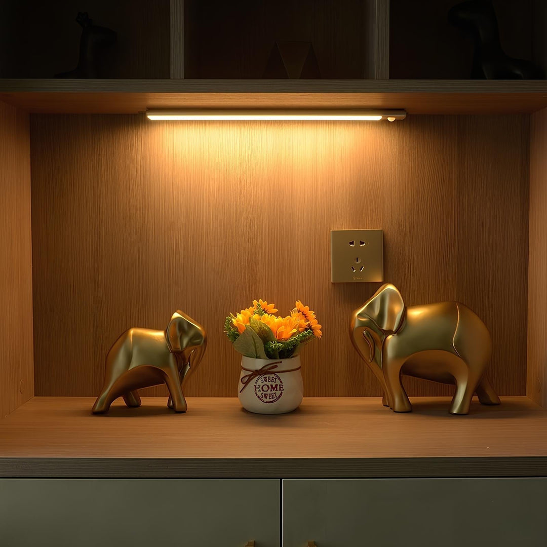 Hoek- of kastverlichting: GlowMotion draadloze LED lamp met bewegingssensor, oplaadbaar en discreet.