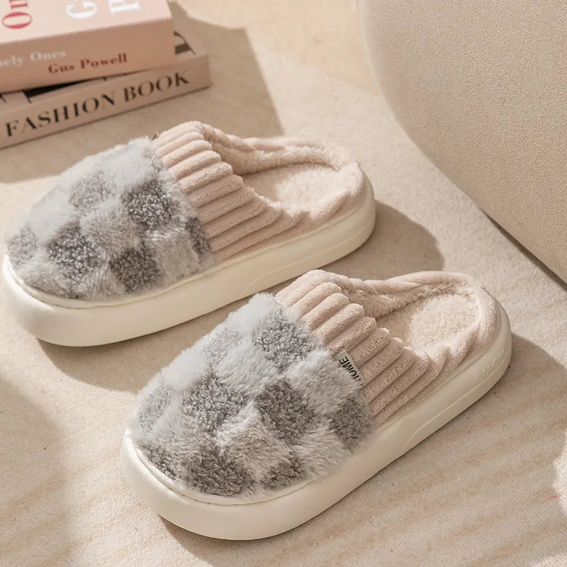 Zachte unisex pantoffels, ideaal als huis schoenen. Dikke pluche voor dames en heren, ultiem comfort.
