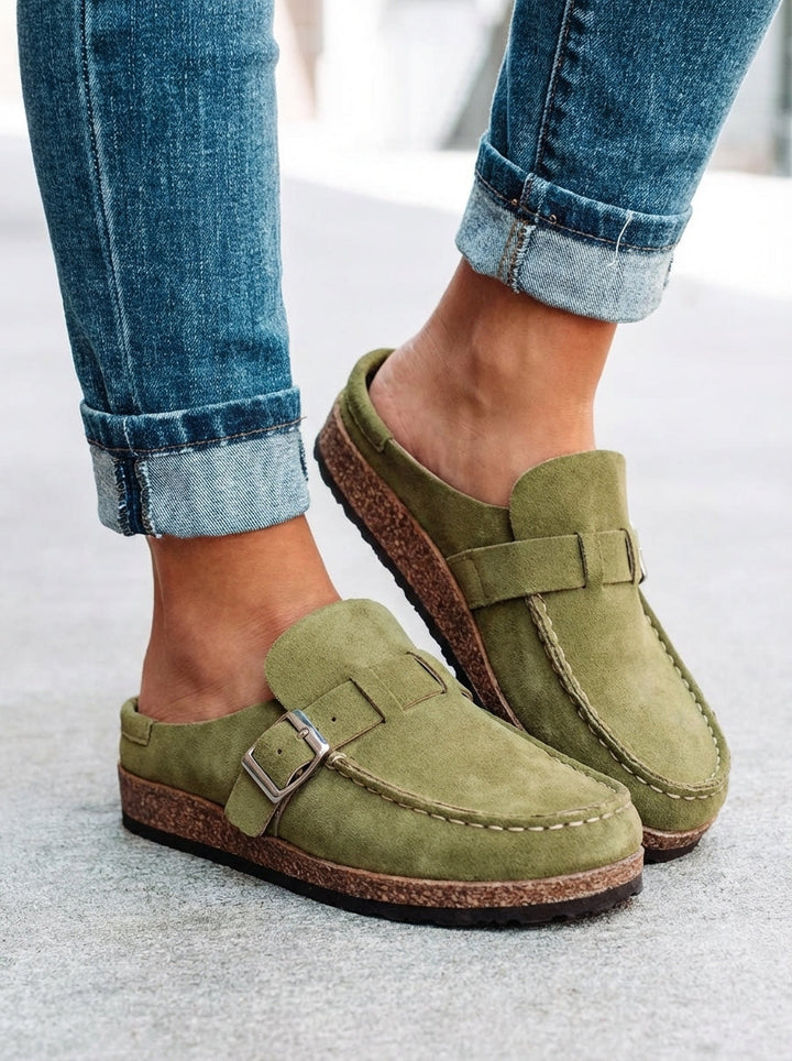 Platte retro dames muiltjes van kunstleer met elegante gesp, comfortabele instappers voor casual lente- of herfstmode.