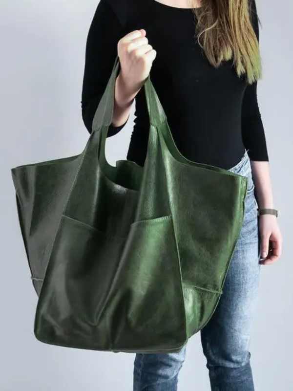 Grote retro strandtas Maxine voor dames, een stijlvolle PU-leren zomeraccessoire.