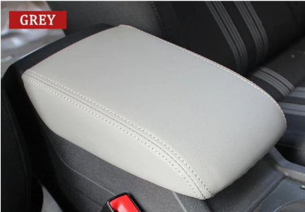 Zwarte premium auto armsteunhoes, duurzaam materiaal voor optimale autobescherming.