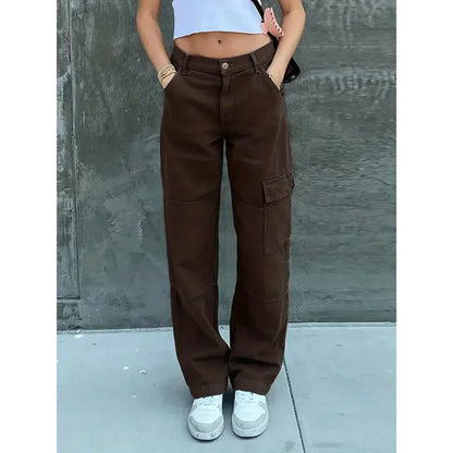 "Groene dames cargo broek met comfortabele pasvorm, ideaal voor casual of chique gelegenheden, modieuze stijl."