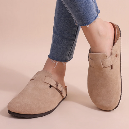 Groene kurk pantoffels voor dames met ergonomisch ontwerp, zacht fleece voetbed en ademend bovenwerk voor ultiem comfort.