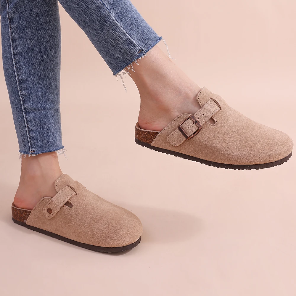 Groene kurk pantoffels voor dames met ergonomisch ontwerp, zacht fleece voetbed en ademend bovenwerk voor ultiem comfort.