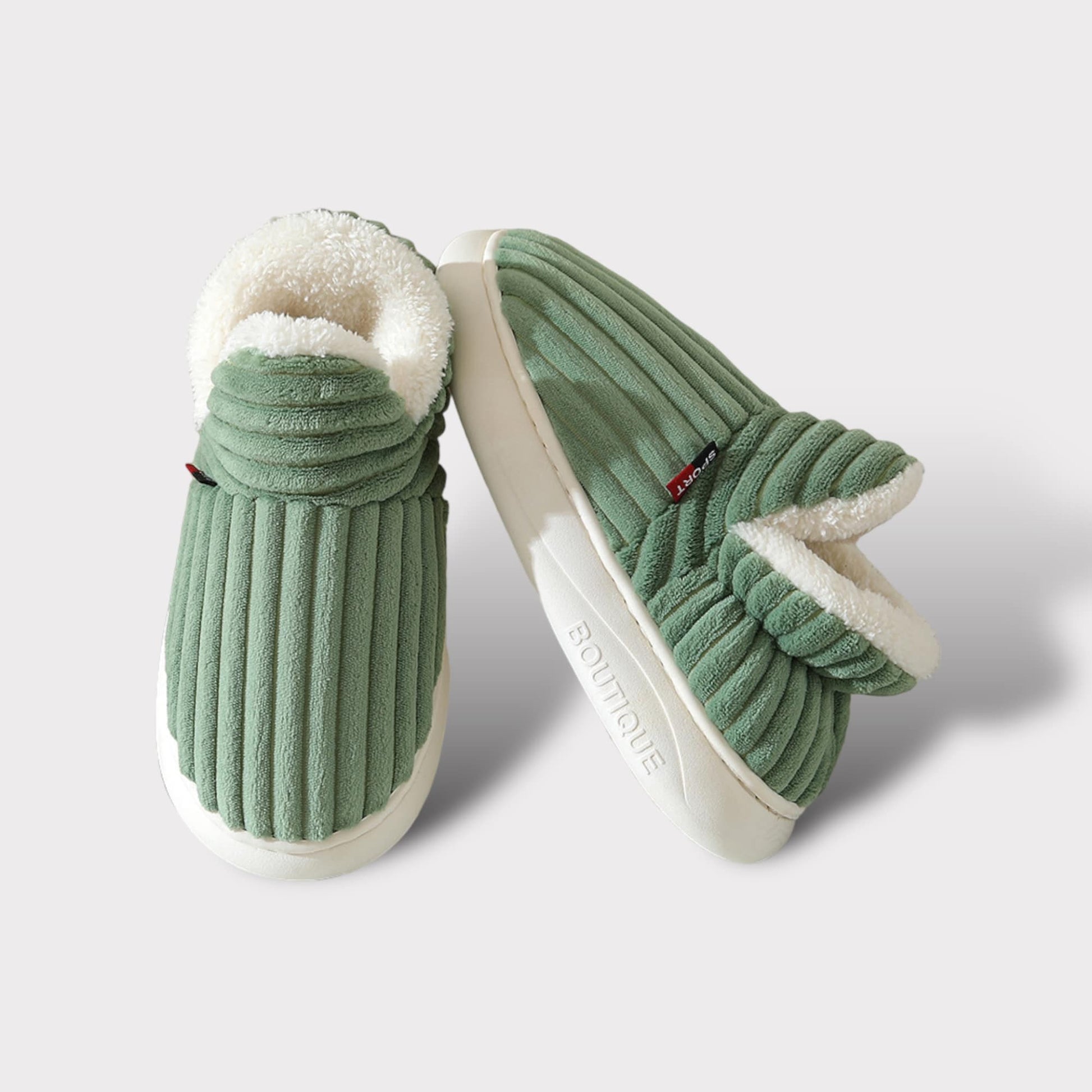 "Groene wintersloffen met fluffy witte fleece voering en zachte zool, comfortabele pantoffels voor warmte en stijl in de wint