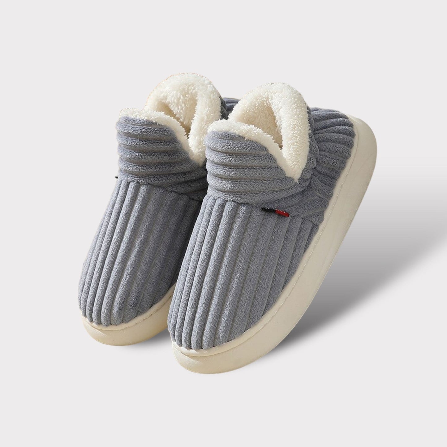"Groene wintersloffen met fluffy witte fleece voering en zachte zool, comfortabele pantoffels voor warmte en stijl in de wint