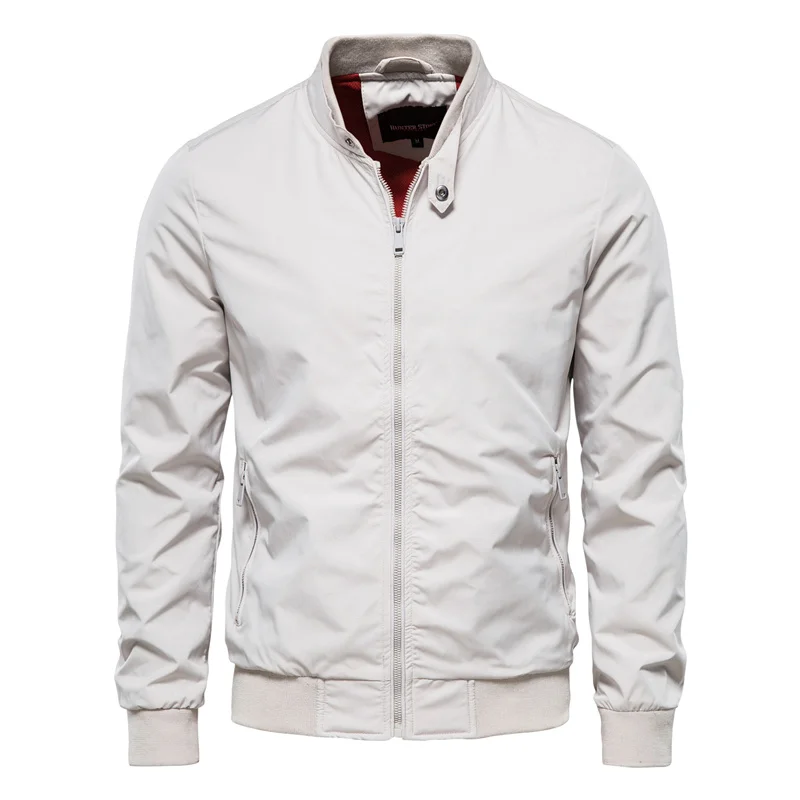 Comfortabele heren zomerjas, sportief en ademend, perfect als casual windbreaker voor warme dagen.
