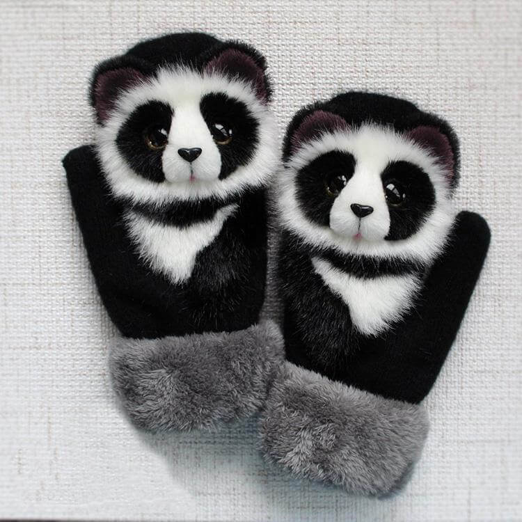 Schattige handgemaakte kinderwanten met kat-design, gebreid en warm voor meisjes.
