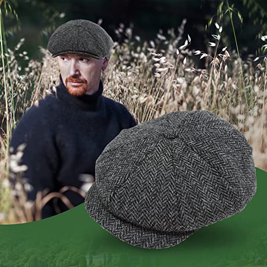 Close-up van een klassieke grijsbruine tweed flatcap, wollen unisex Ierse hoed, warm en comfortabel.